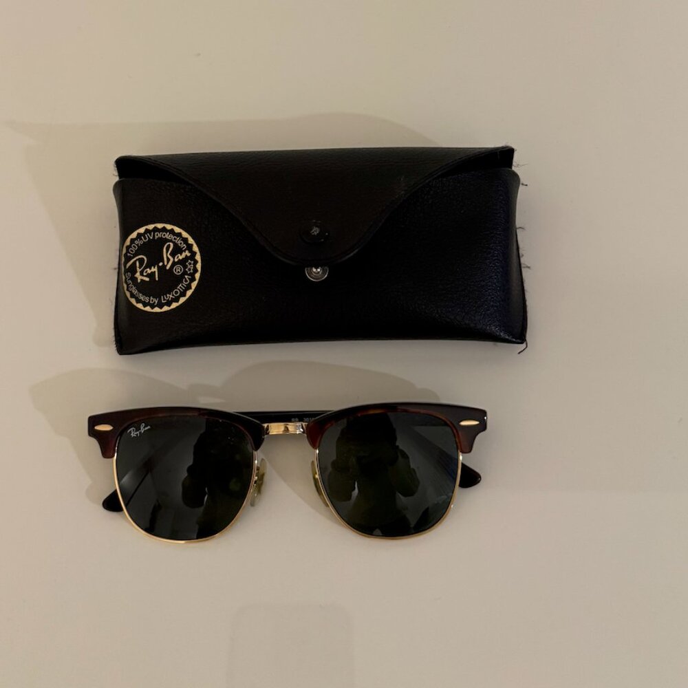 Ray-Ban Clubmaster Classic Sunglasses Tortoise / Gold (RB3016)